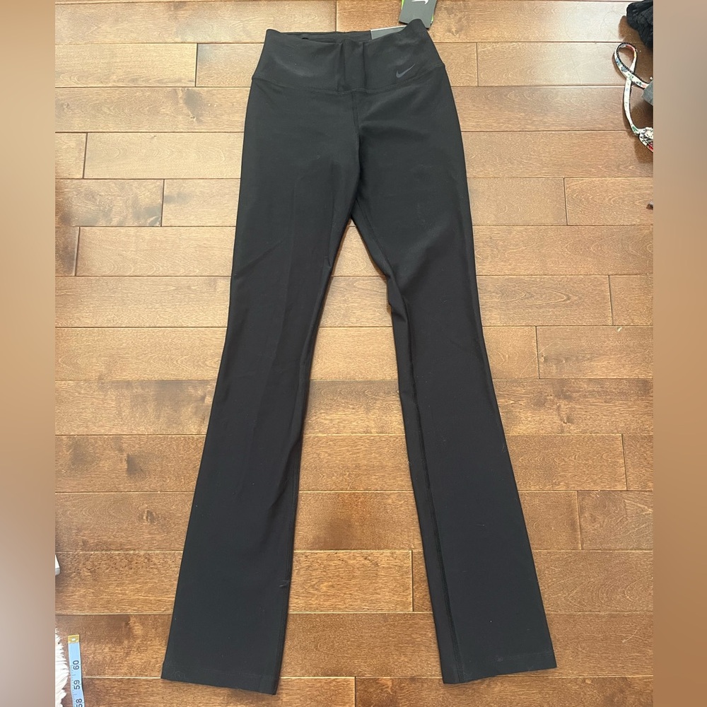NWT Nike skinny fit leggings